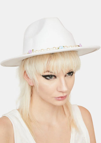 Keep It Cute Pearl Hat Chain