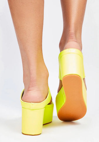 Elexi Platform Sandals