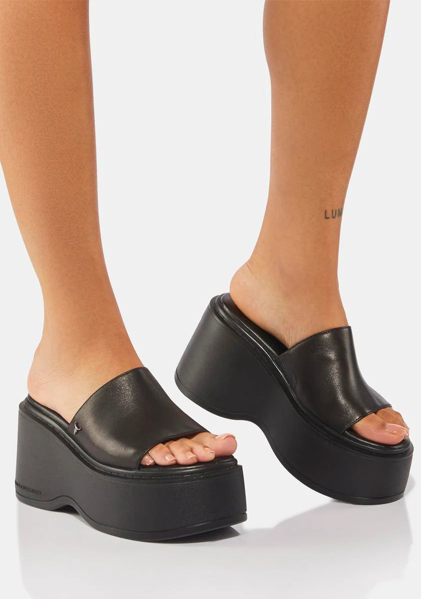 Abandon Black Leather Sandals