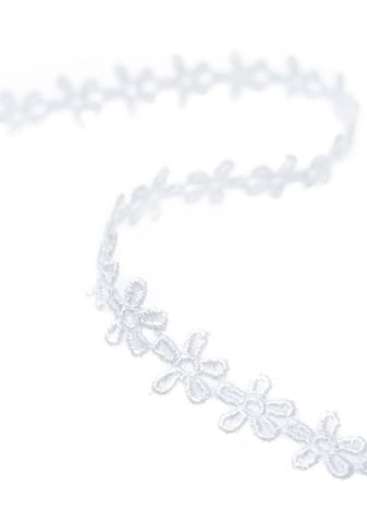 White Daisy Choker