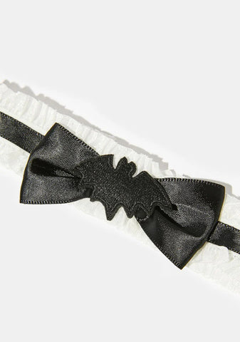 Classy Moonlight Ruffle Choker