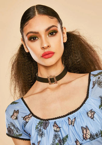 Off The Wall Ornate Frame Choker