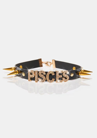 Undivided Attention Spike Choker