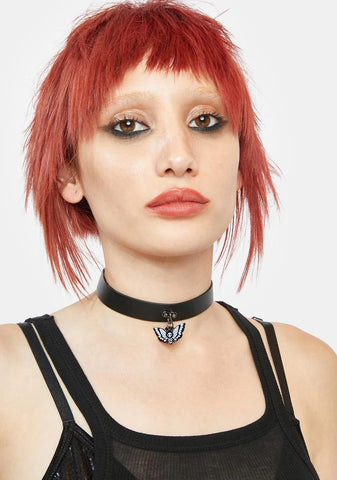 Novi Lunum Moth Choker