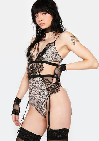Tame Your Thoughts Lingerie Set