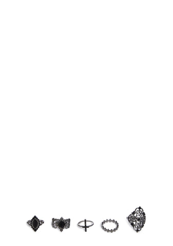 Queen Of Midnight Ring Set