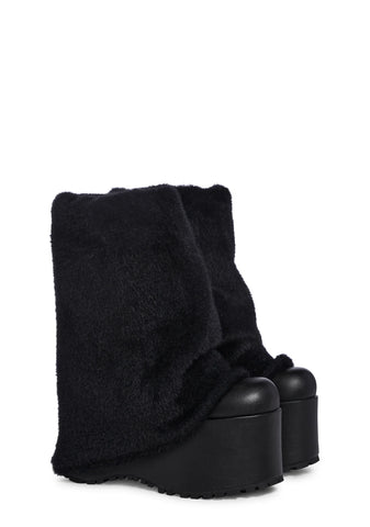 Snuggle Wonderland Platform Boots - Black