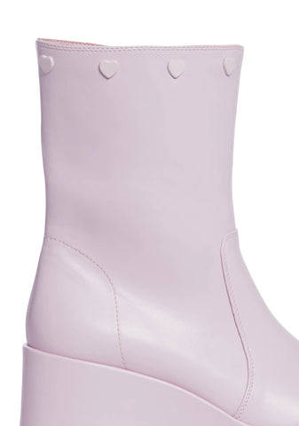 Snuggle Wonderland Platform Boots - Light Pink