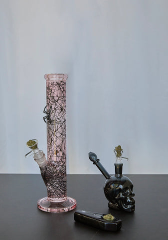 Web Obsessed Glass Bong