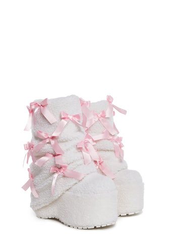 Snuggle Wonderland Platform Boots - Pinky Promise
