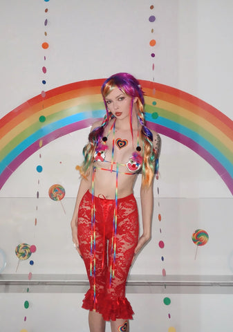 Daring Love Lace Capri Pants - Red