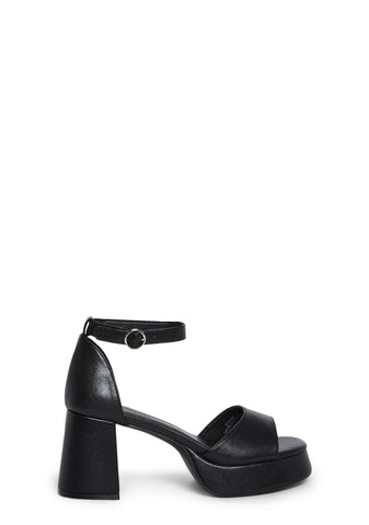 Soft Waltz Platform Sandals - Black