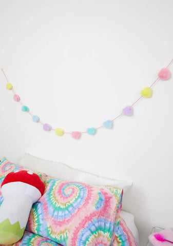 Pastel Love Fuzzy Heart Garland
