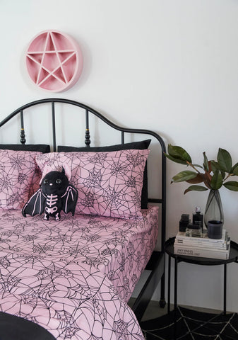 Web Of Hearts Sheet Set