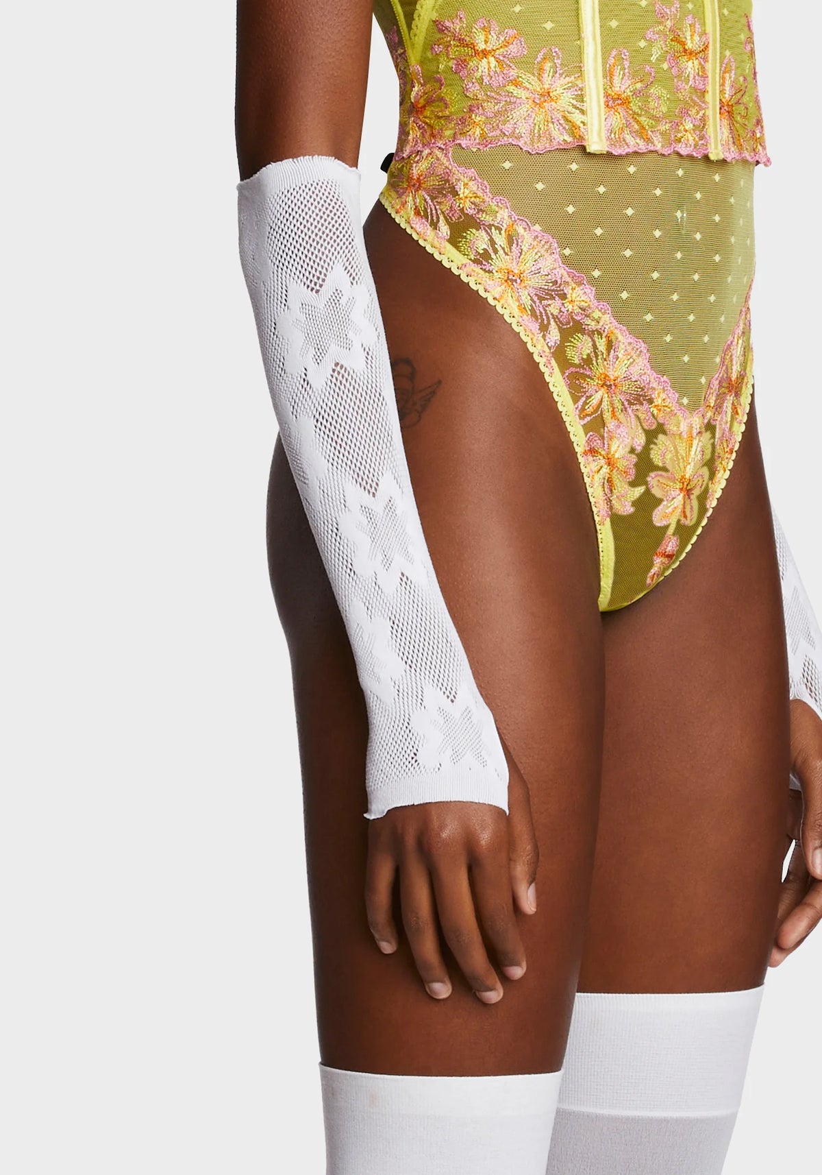 Romance Awaits Sheer Gloves