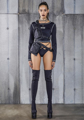 Snare Scoop Neck Top With White Stitching