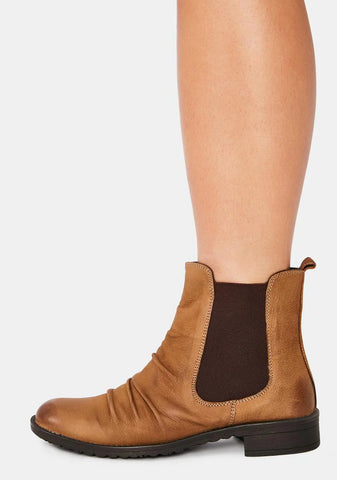 Tan Trail Nubuck Chelsea Boots