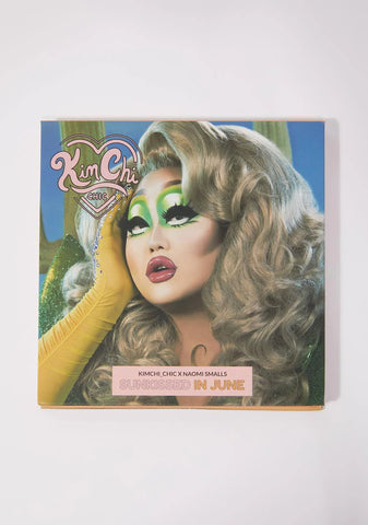 x Naomi Smalls 2 Queens In 1 Desert Sunkissed In June Blush & Highlighter Palette