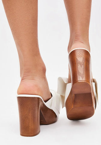 Chill Girl’s Girl Platform Bow Heels