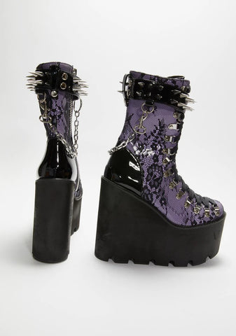 Haunted Traitor Boots