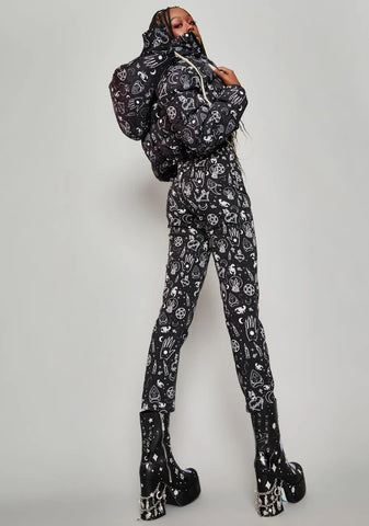 Playing With Magic Mom Jeans