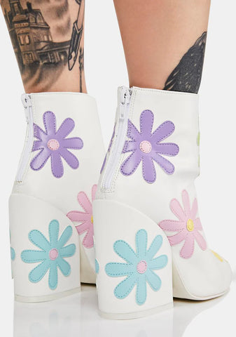 White Jem Daisies Boots