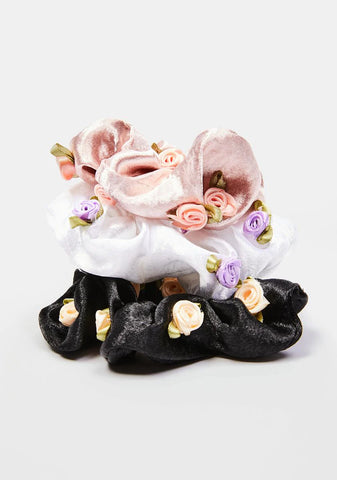 U Make Me Feel Scrunchie Set