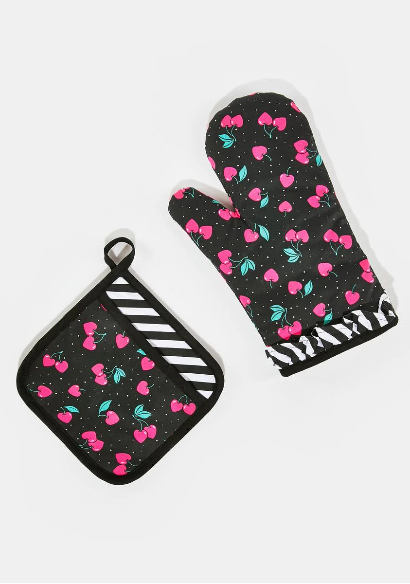 Ripe Cherry Oven Mitt Set