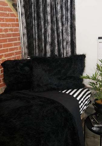 Into The Void Throw Blanket