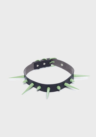 Off Set Waves Spiked Choker
