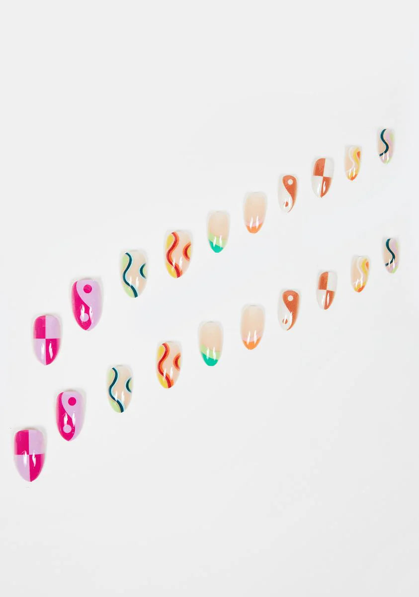 Retro Swirl Press On Nails