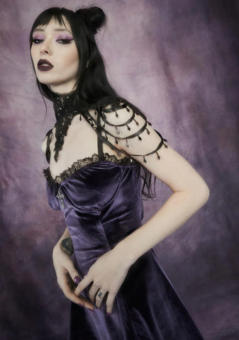 Belle Of The Dead Lace Collar