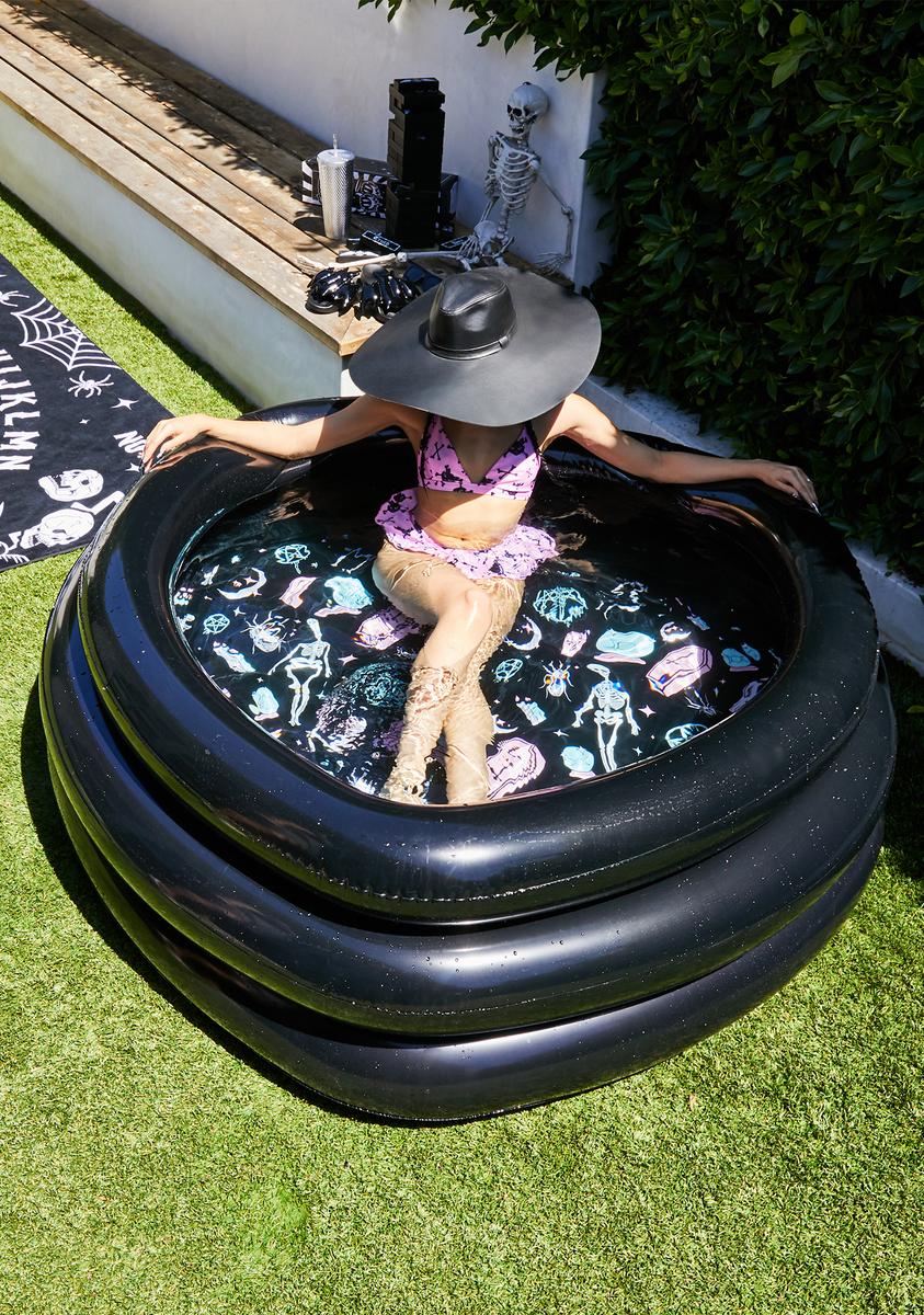 Candy Embrace The Darkness Heart Pool